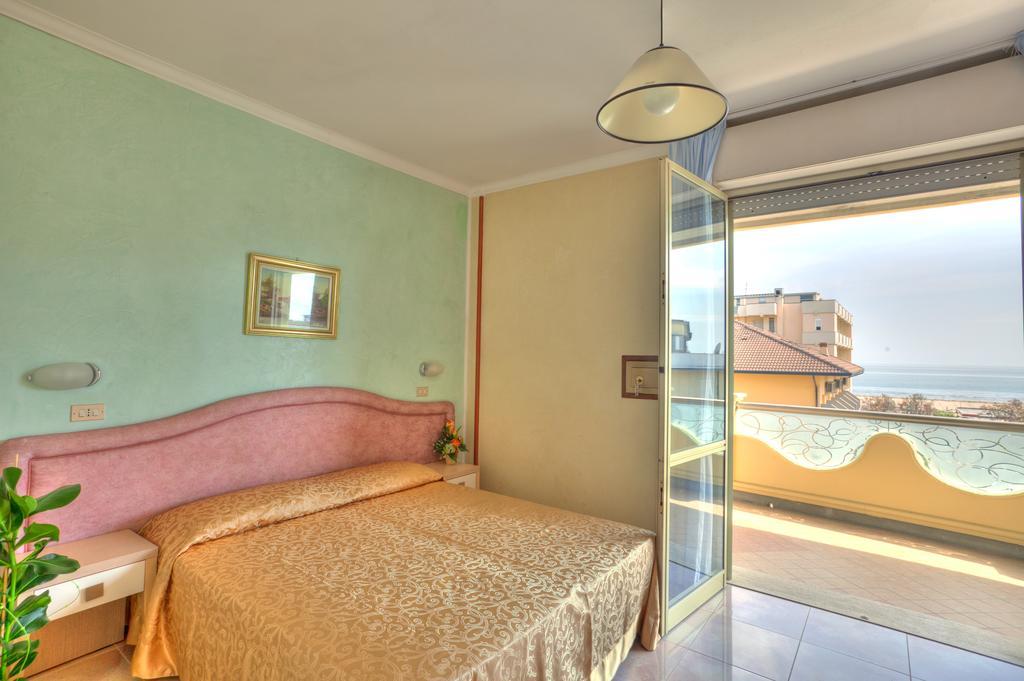 Hotel Ca D'Oro Червия Номер фото